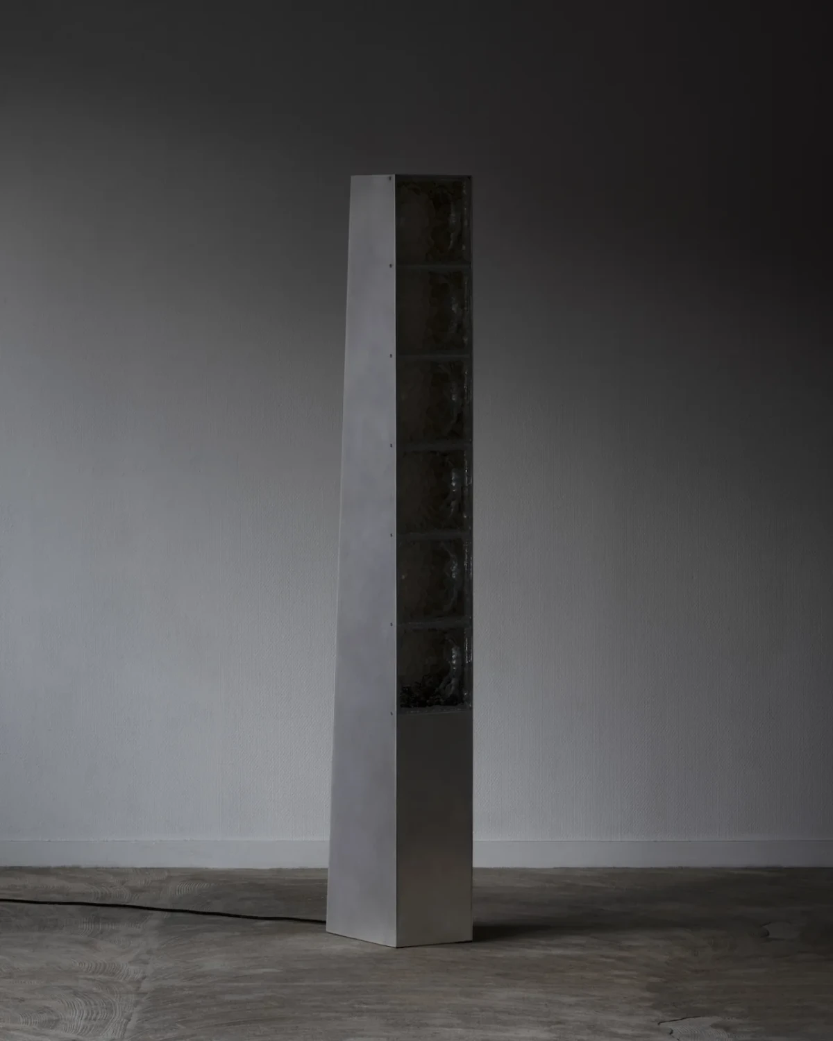 关闭状态下的 Henry Lamp